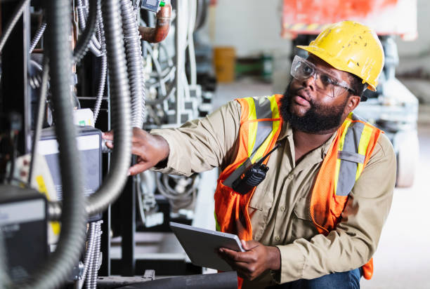 Best Local Electrician Companies  in Chanhassen, MN